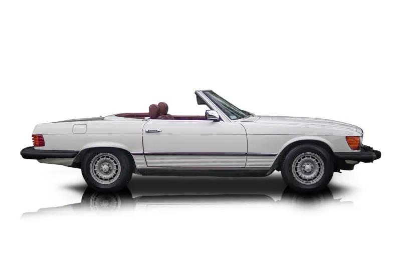 An incredible side shot photo of aMercedes-Benz 380SL that you should buy.