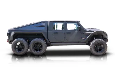 Passenger side photo of 2025 Jeep Gladiator