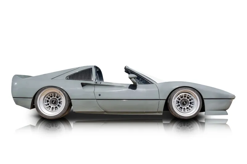 An incredible side shot photo of aFerrari 328 that you should buy.