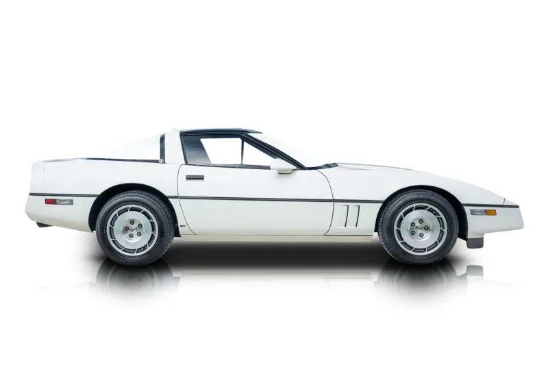 An incredible side shot photo of aChevrolet Corvette that you should buy.