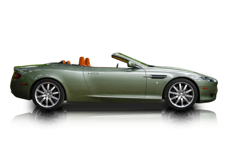 An incredible side shot photo of aAston Martin DB9 that you should buy.