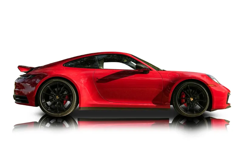 An incredible side shot photo of aPorsche 911 that you should buy.