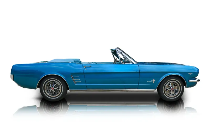 An incredible side shot photo of aFord Mustang that you should buy.