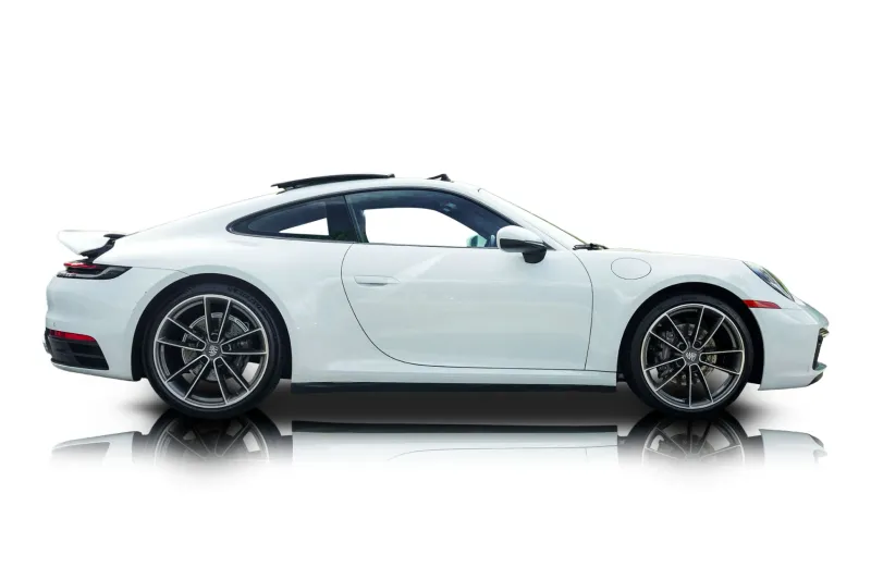 An incredible side shot photo of aPorsche 911 that you should buy.