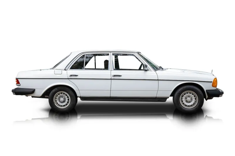 An incredible side shot photo of aMercedes-Benz 300D that you should buy.