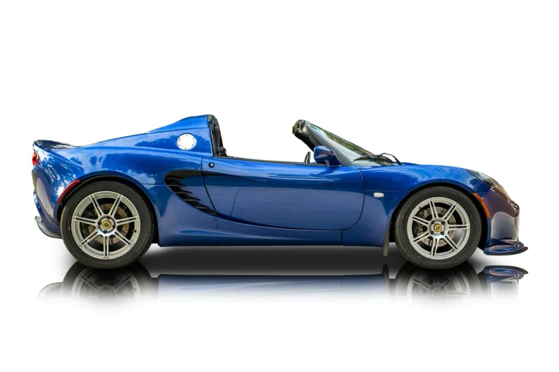 An incredible side shot photo of aLotus Elise that you should buy.