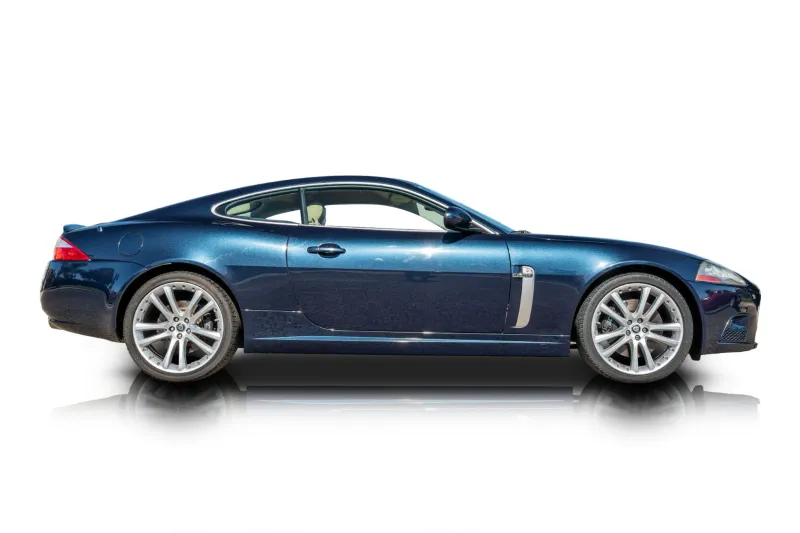 An incredible side shot photo of aJaguar XKR that you should buy.