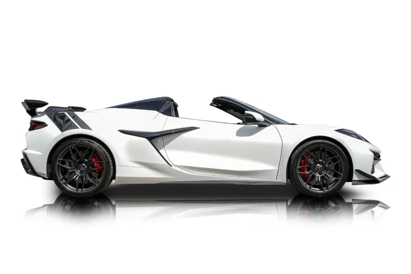 An incredible side shot photo of aChevrolet Corvette that you should buy.