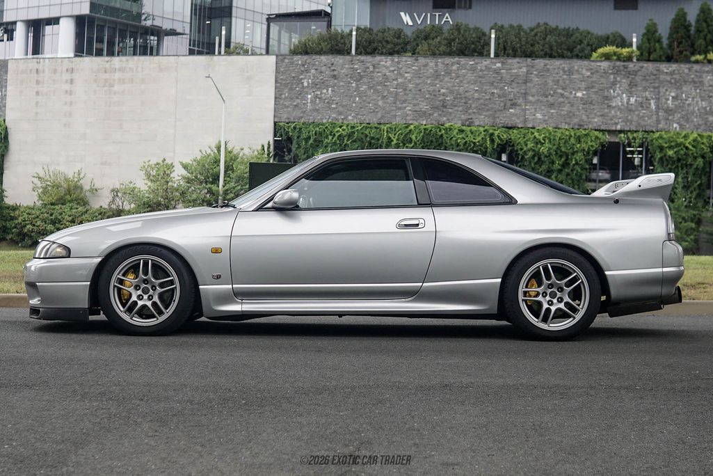 1995 Nissan Skyline V
