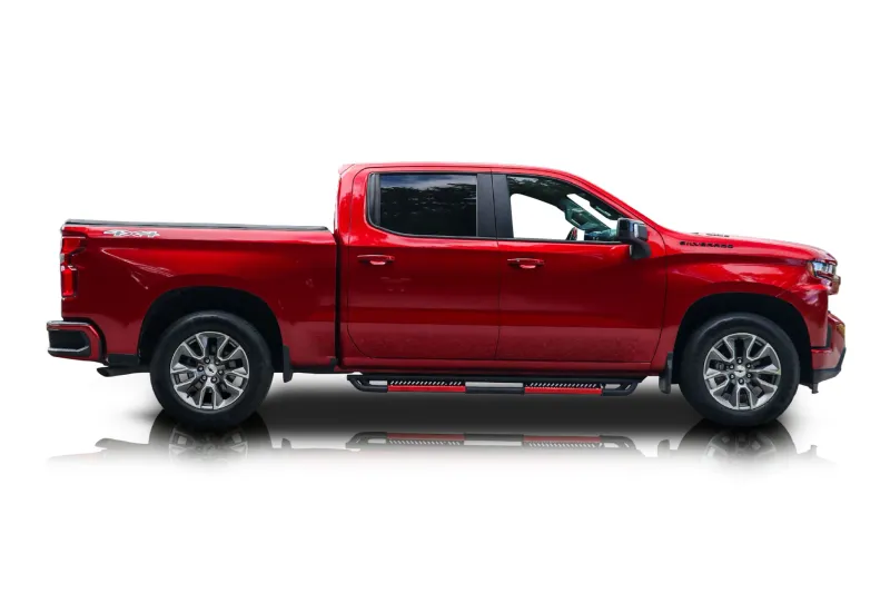 An incredible side shot photo of aChevrolet Silverado 1500 that you should buy.