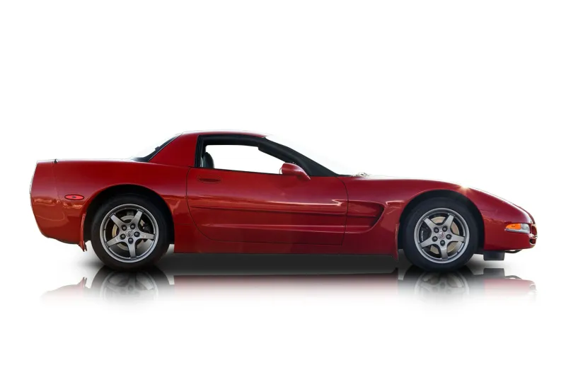 An incredible side shot photo of aChevrolet Corvette that you should buy.