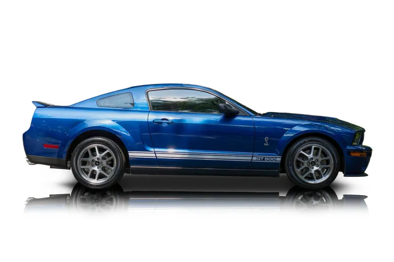 An incredible side shot photo of aFord Mustang that you should buy.