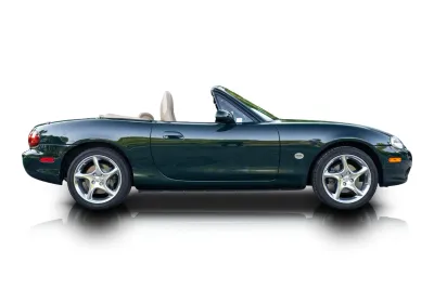 Passenger side photo of 2001 Mazda MX-5 Miata