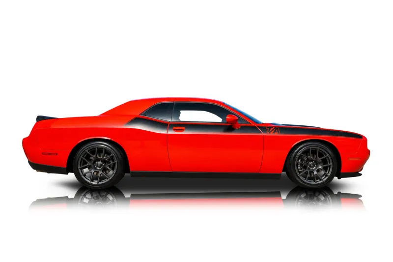 An incredible side shot photo of aDodge Challenger that you should buy.