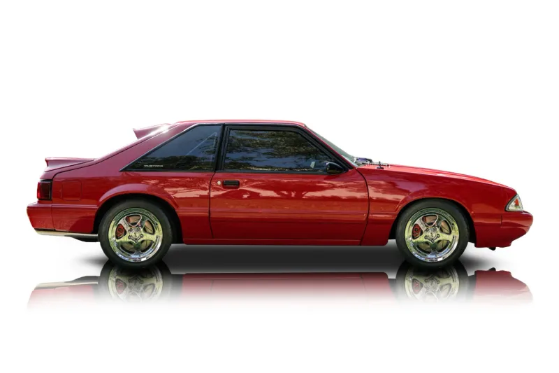An incredible side shot photo of aFord Mustang that you should buy.