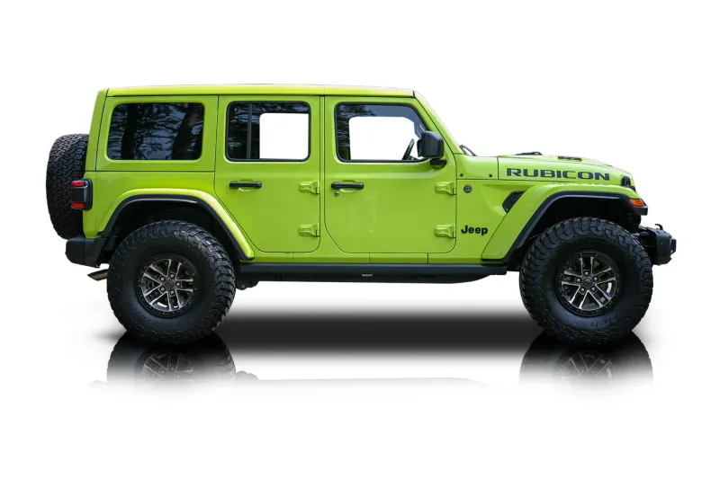 An incredible side shot photo of aJeep Wrangler that you should buy.