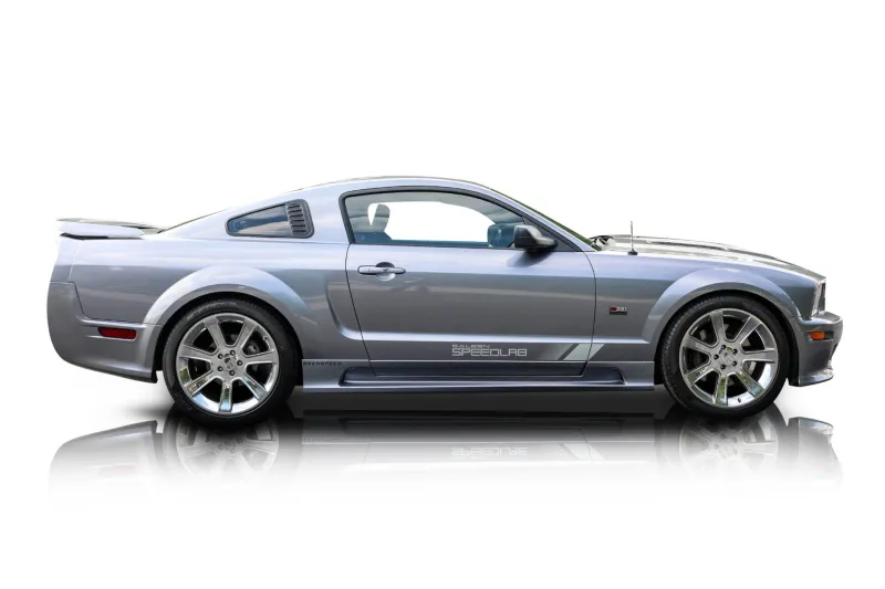 An incredible side shot photo of aFord Mustang that you should buy.