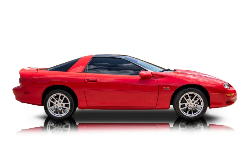 An incredible side shot photo of aChevrolet Camaro that you should buy.