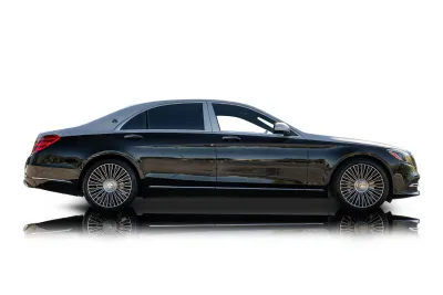 Passenger side photo of 2020 Mercedes-Benz S560