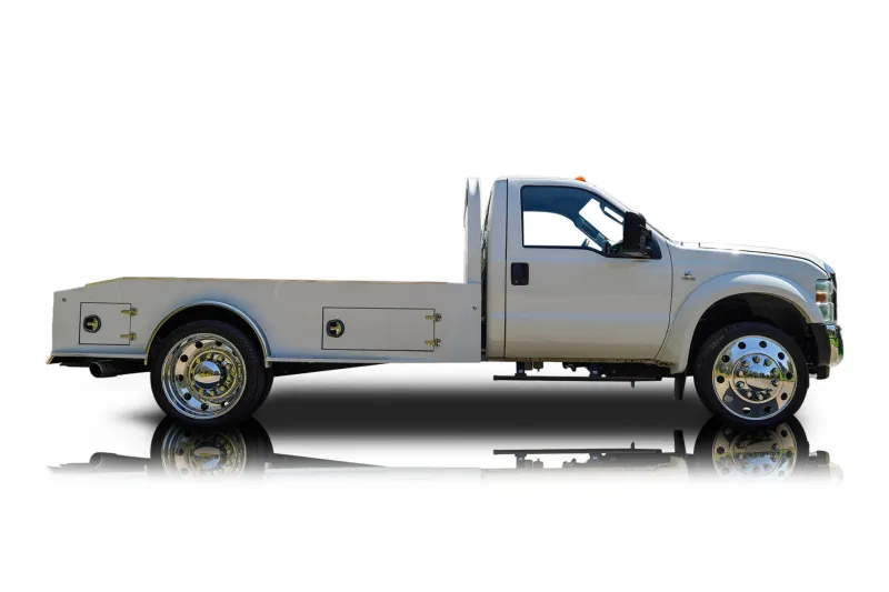 An incredible side shot photo of aFord F-550 that you should buy.
