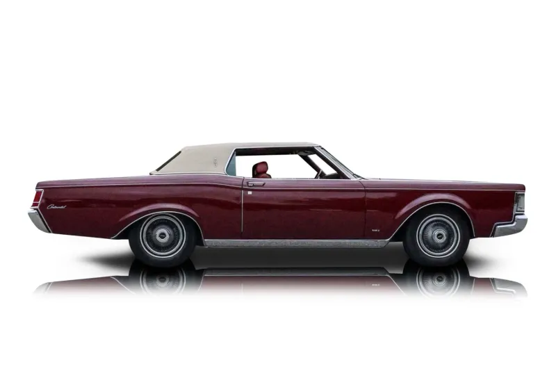 An incredible side shot photo of aLincoln Continental that you should buy.