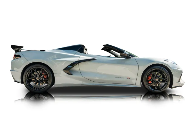 An incredible side shot photo of aChevrolet Corvette that you should buy.