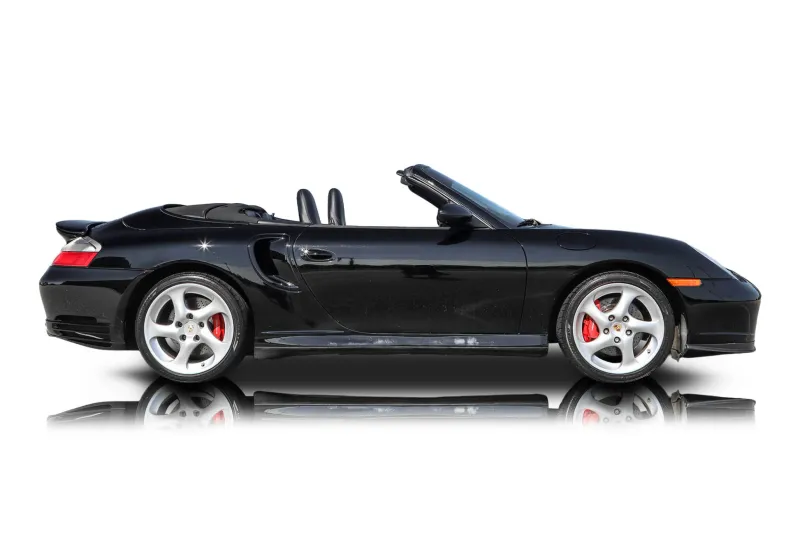 An incredible side shot photo of aPorsche 911 that you should buy.