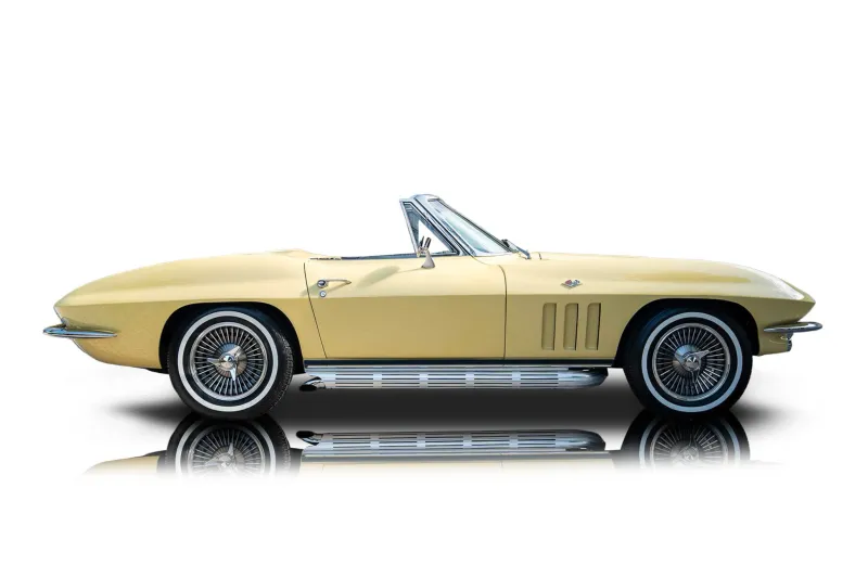 An incredible side shot photo of aChevrolet Corvette that you should buy.