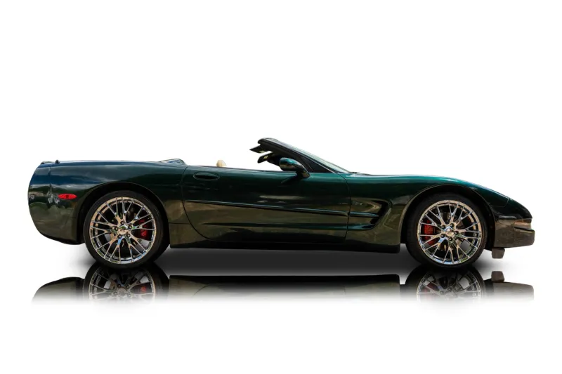 An incredible side shot photo of aChevrolet Corvette that you should buy.