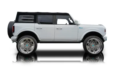 Passenger side photo of 2022 Ford Bronco