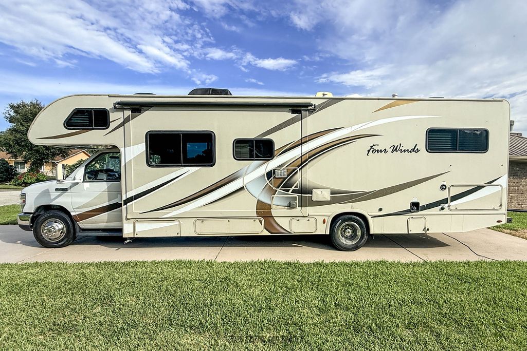 2017 Thor Motor Coach Four Winds 30D for sale