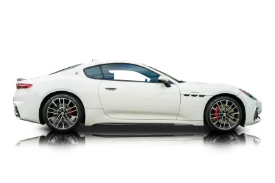 Passenger side photo of 2024 Maserati GranTurismo