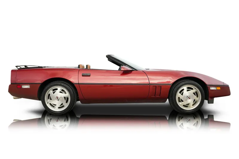 An incredible side shot photo of aChevrolet Corvette that you should buy.