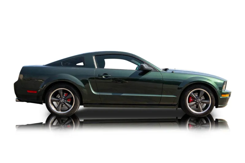 An incredible side shot photo of aFord Mustang that you should buy.