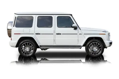 Passenger side photo of 2023 Mercedes-Benz G550