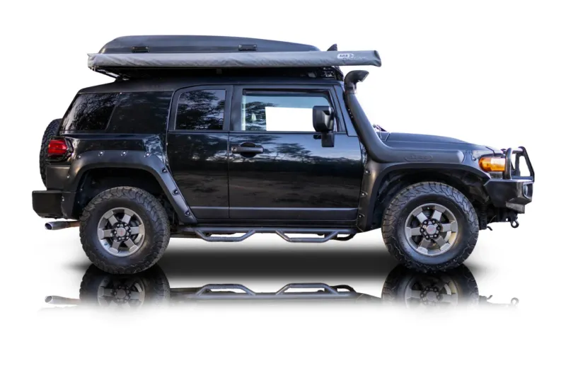 An incredible side shot photo of aToyota FJ Cruiser that you should buy.