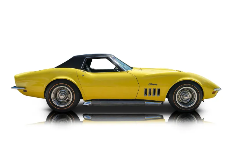 An incredible side shot photo of aChevrolet Corvette that you should buy.