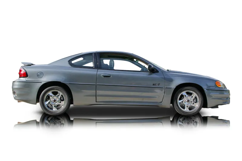 An incredible side shot photo of aPontiac Grand Am that you should buy.
