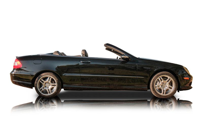 An incredible side shot photo of aMercedes-Benz CLK55 AMG that you should buy.
