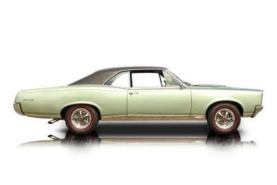 Passenger side photo of 1967 Pontiac GTO