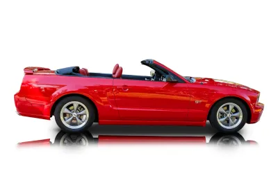 Passenger side photo of 2006 Ford Mustang