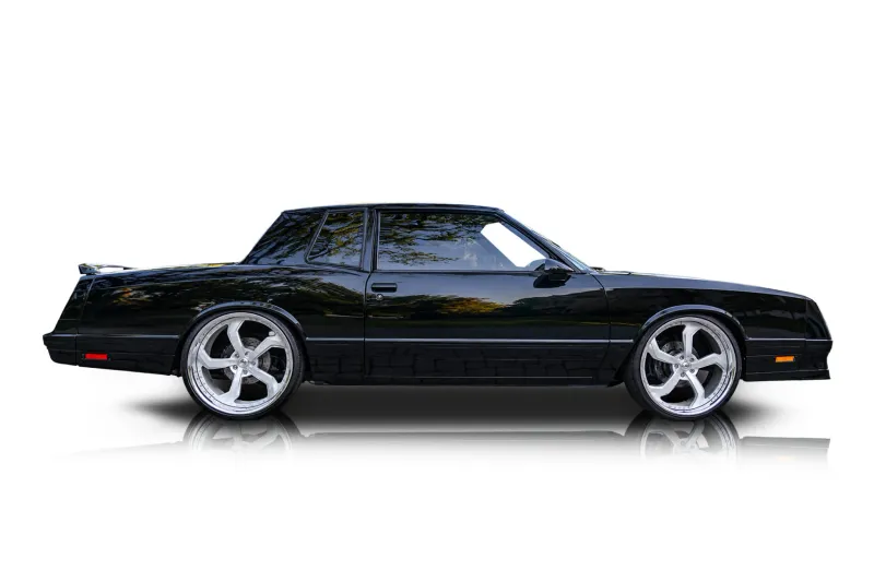 An incredible side shot photo of aChevrolet Monte Carlo that you should buy.