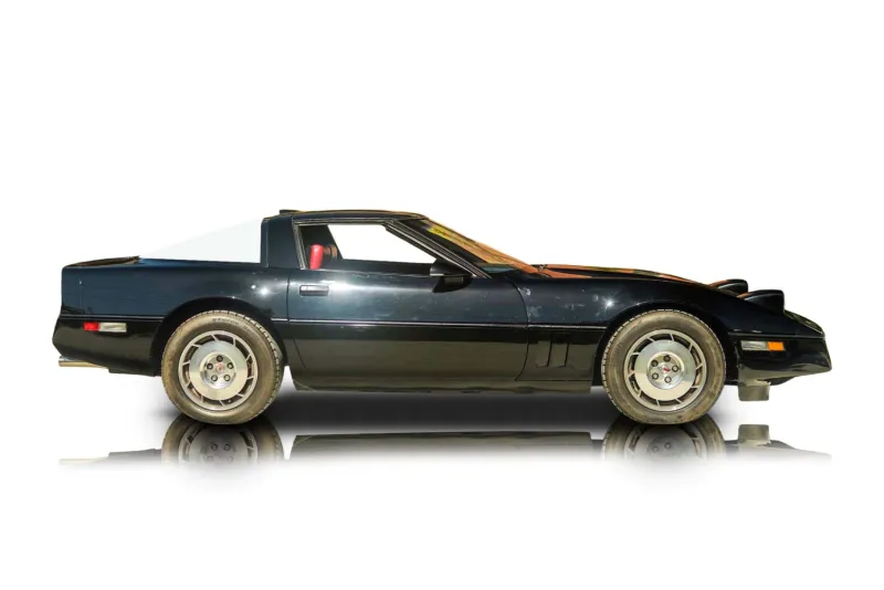 An incredible side shot photo of aChevrolet Corvette that you should buy.