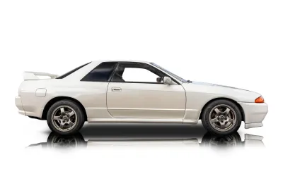 Passenger side photo of 1991 Nissan Skyline