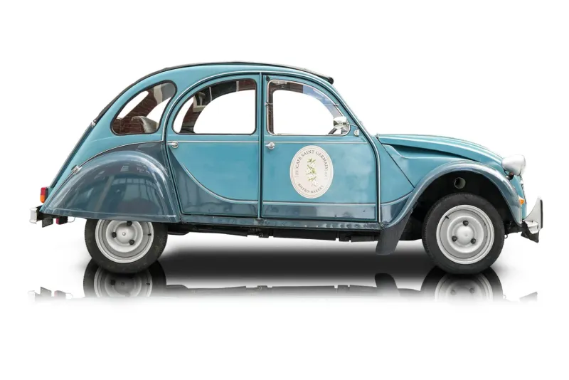 An incredible side shot photo of aCitroën 2CV that you should buy.