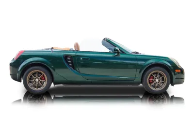 Passenger side photo of 2002 Toyota MR2