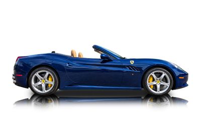 Passenger side photo of 2012 Ferrari California