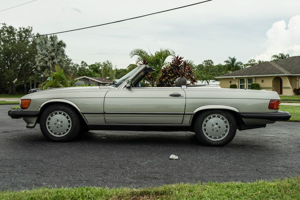 1989 Mercedes-Benz 560SL for sale