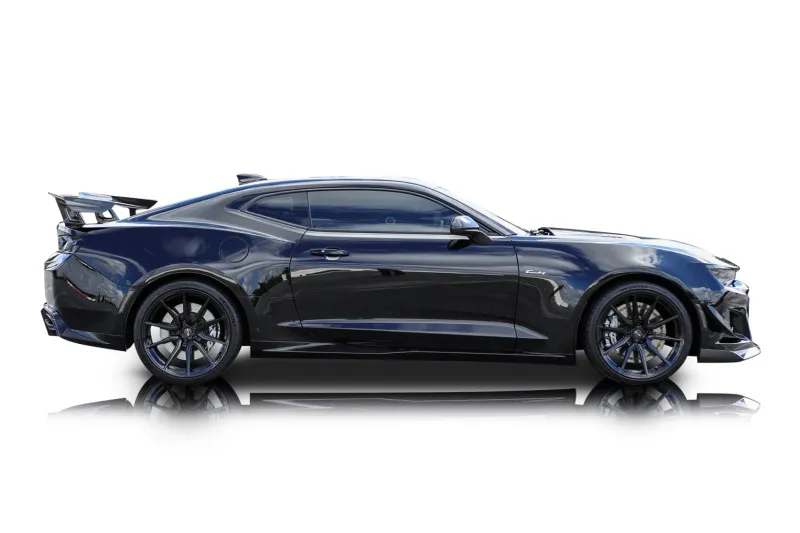 An incredible side shot photo of aChevrolet Camaro that you should buy.