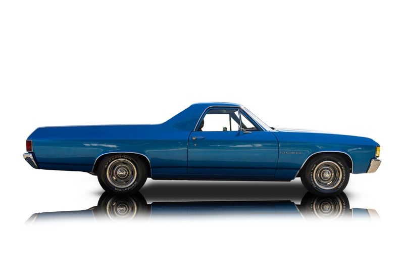 An incredible side shot photo of aChevrolet El Camino that you should buy.